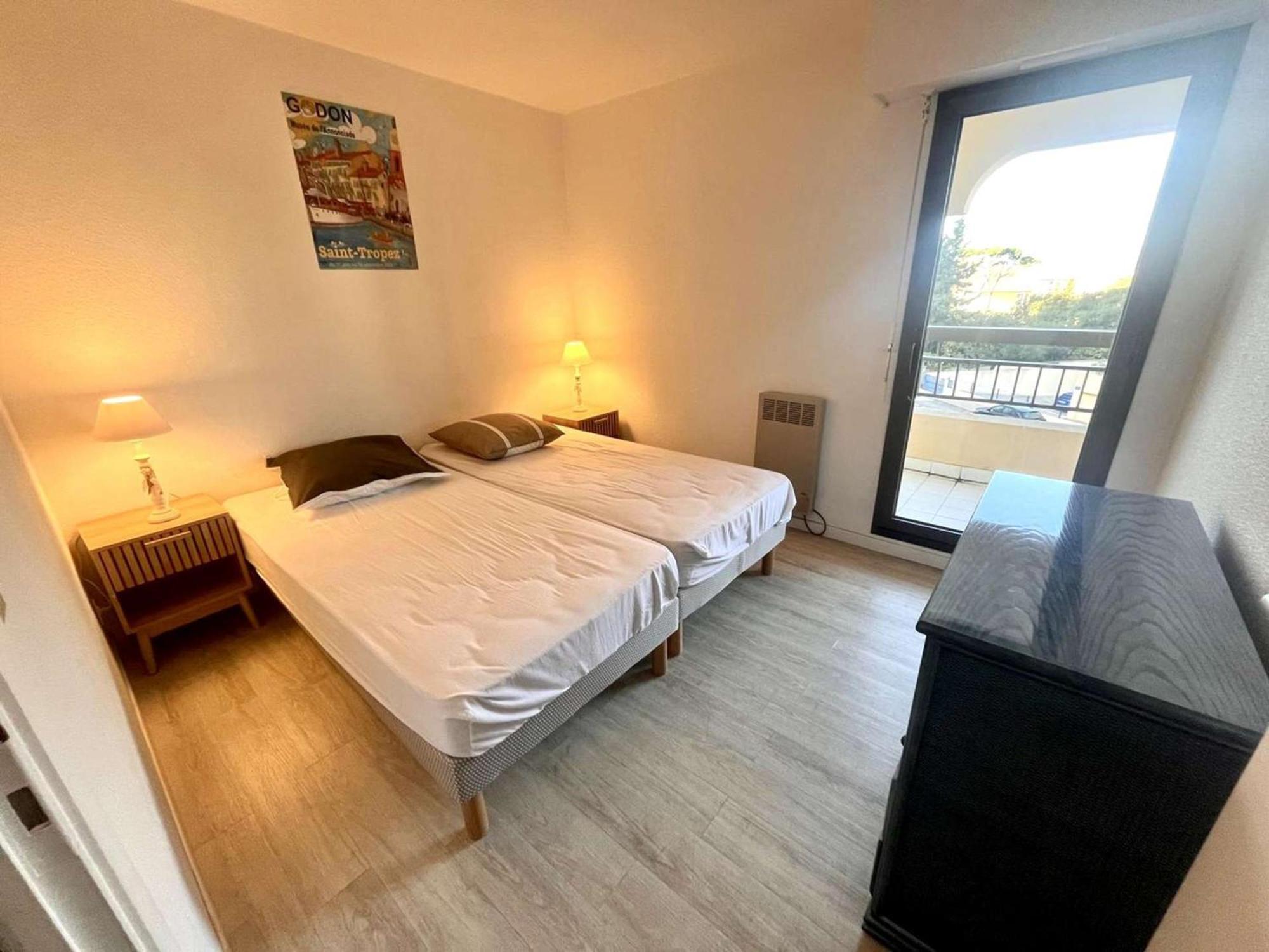 Fréjus, 2 Pièces, 4 Personnes - Fr-1-226a-22
